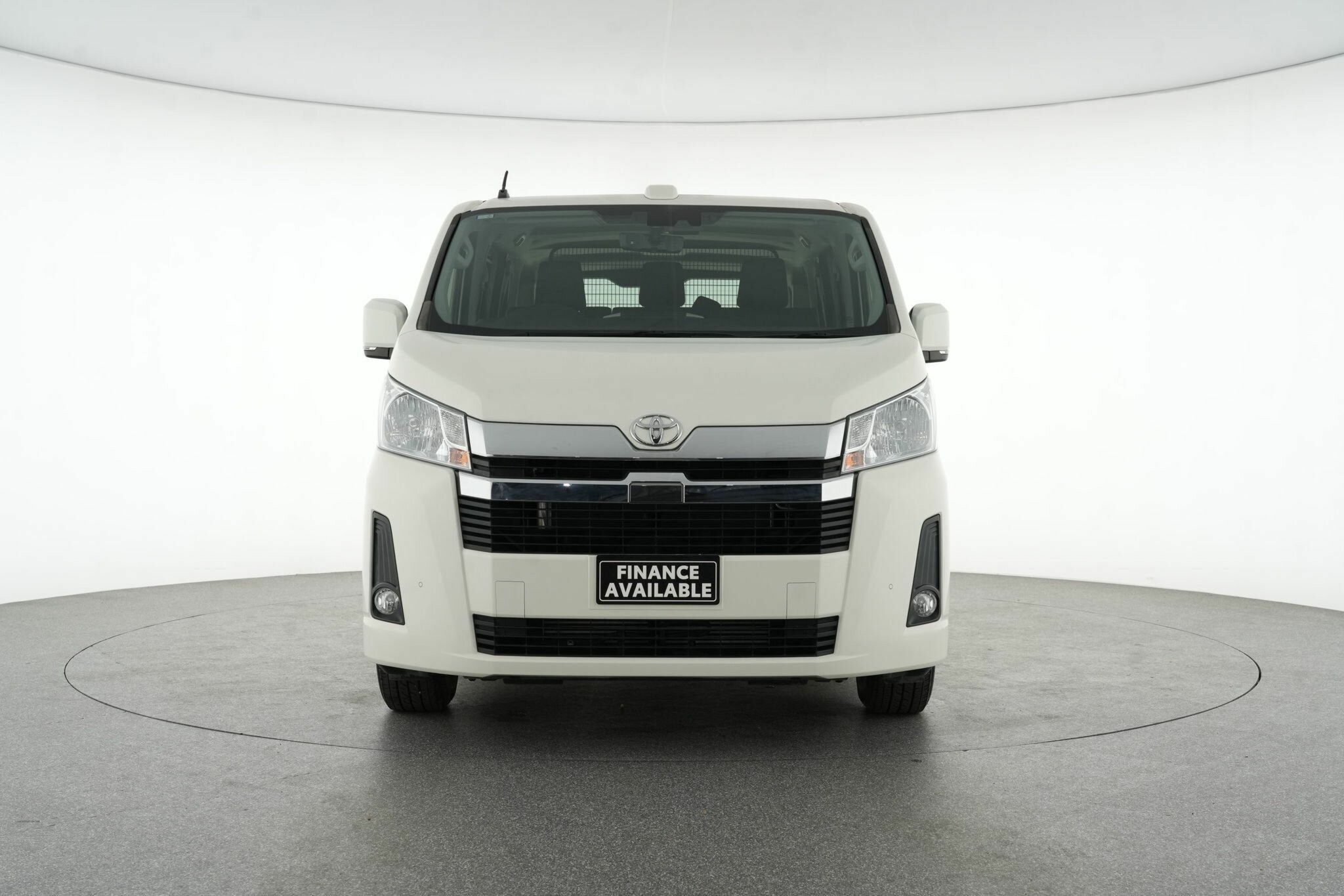Toyota Hiace image 3