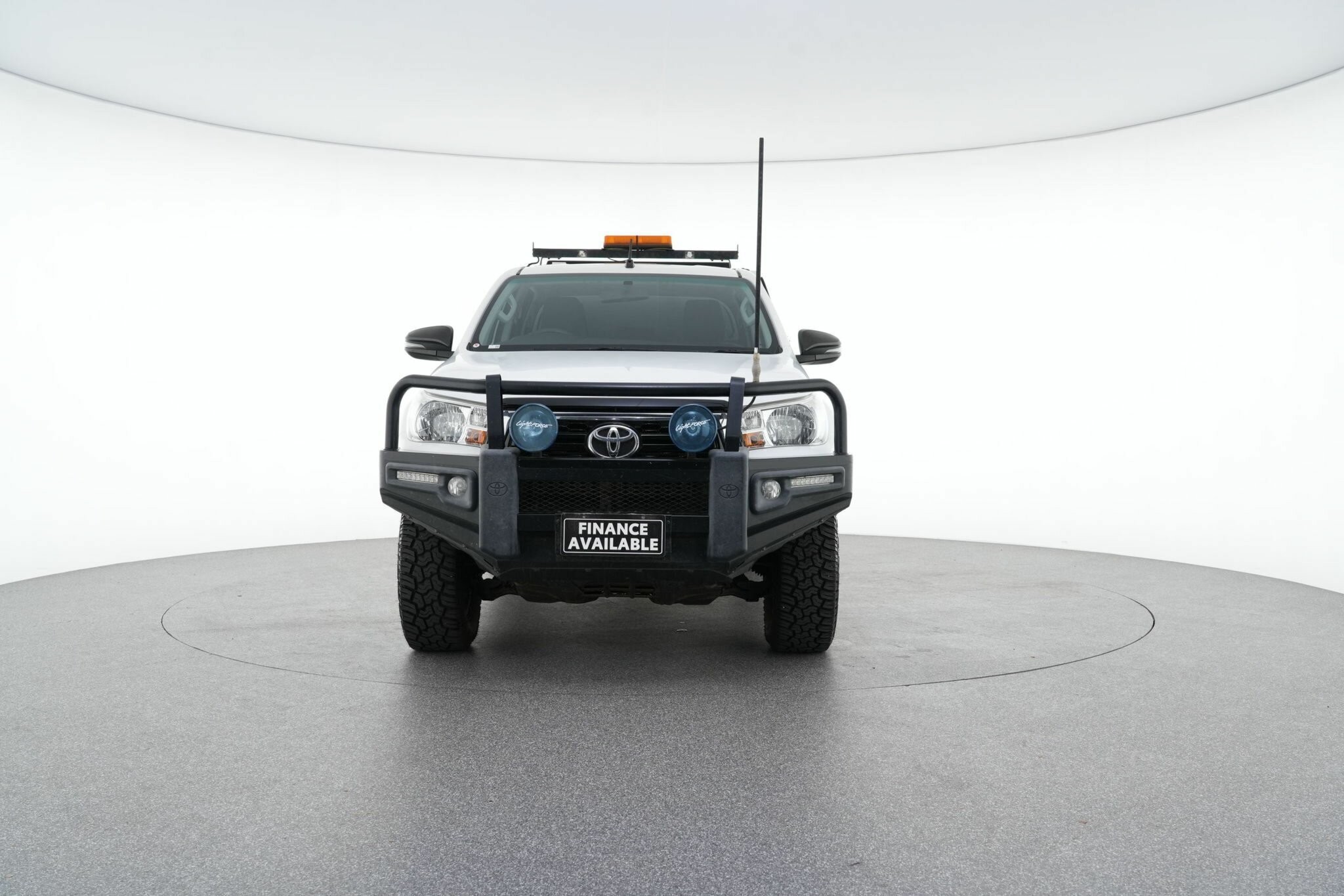 Toyota Hilux image 3