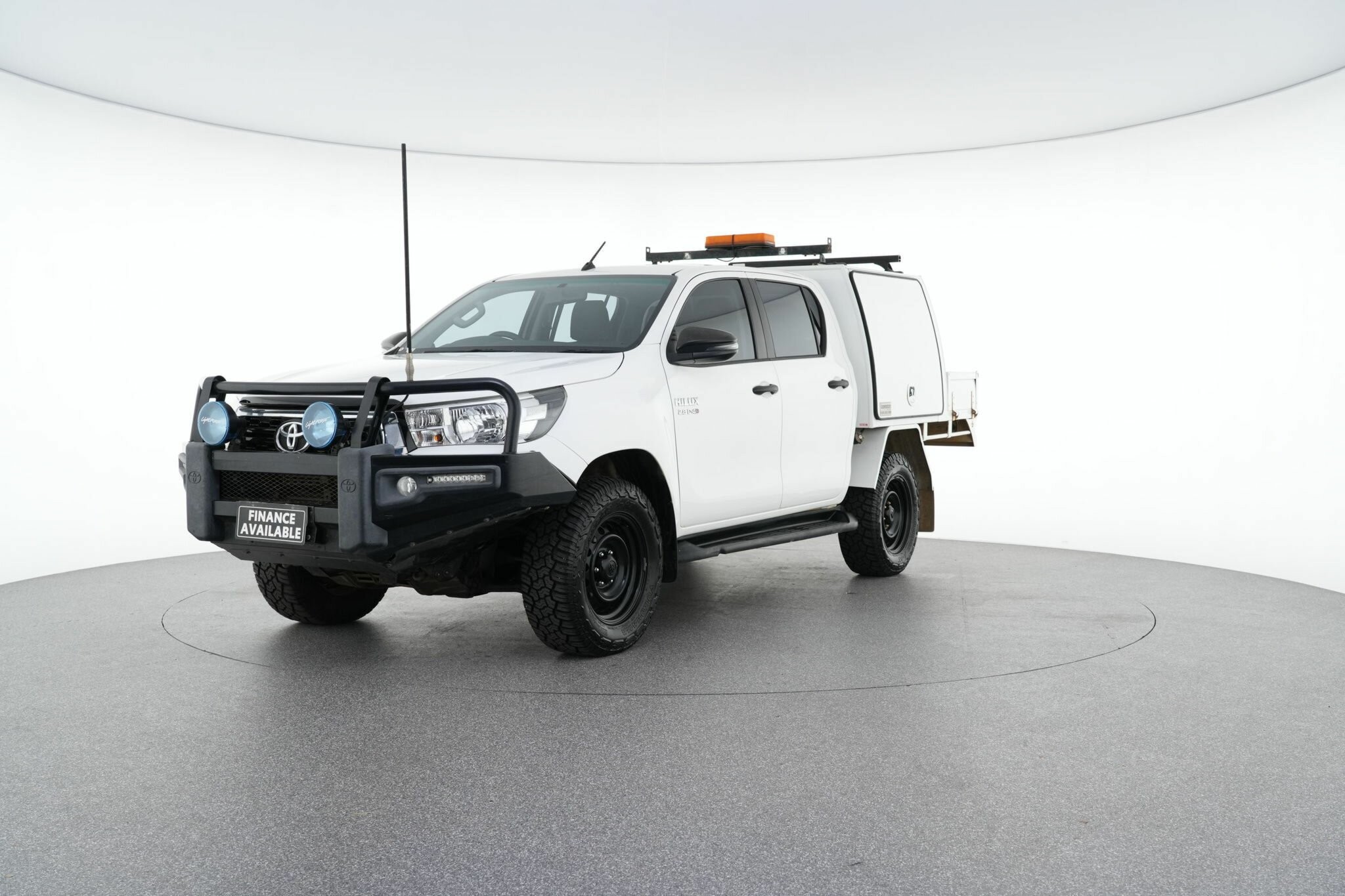 Toyota Hilux image 4