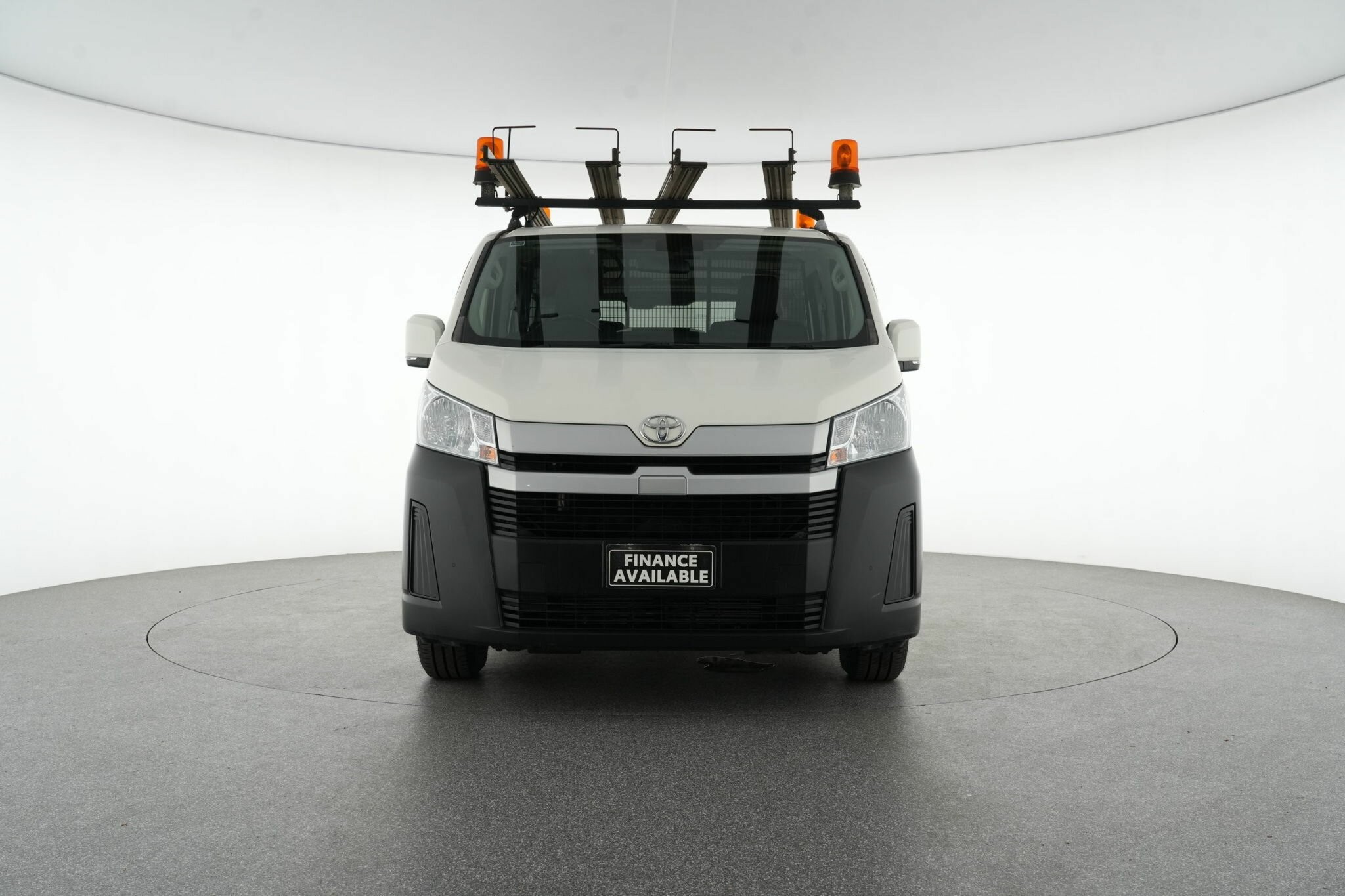 Toyota Hiace image 3