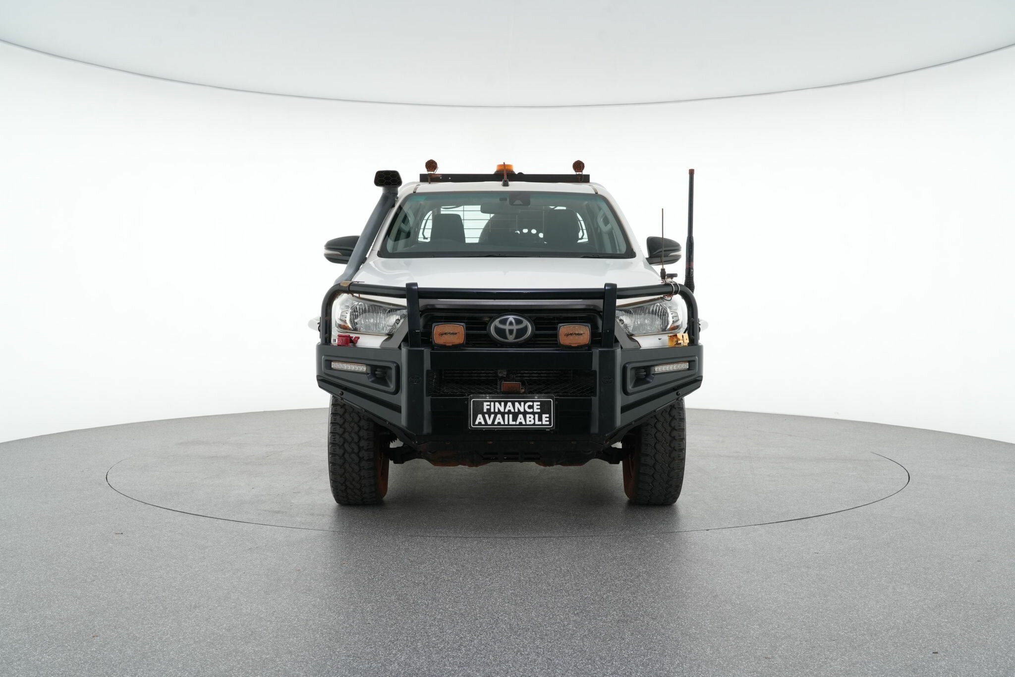 Toyota Hilux image 3