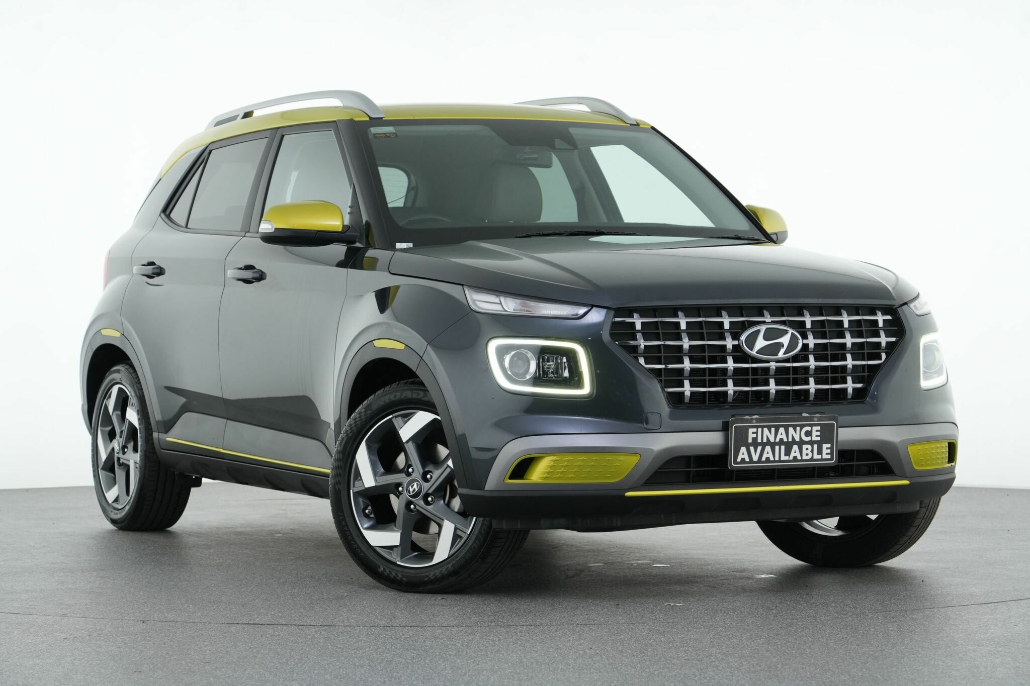 Hyundai Venue image 1