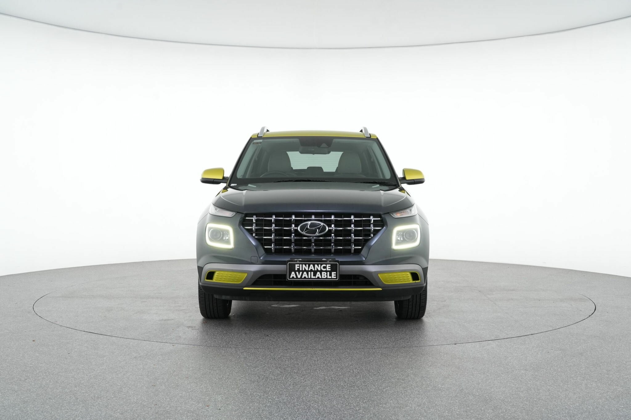 Hyundai Venue image 3