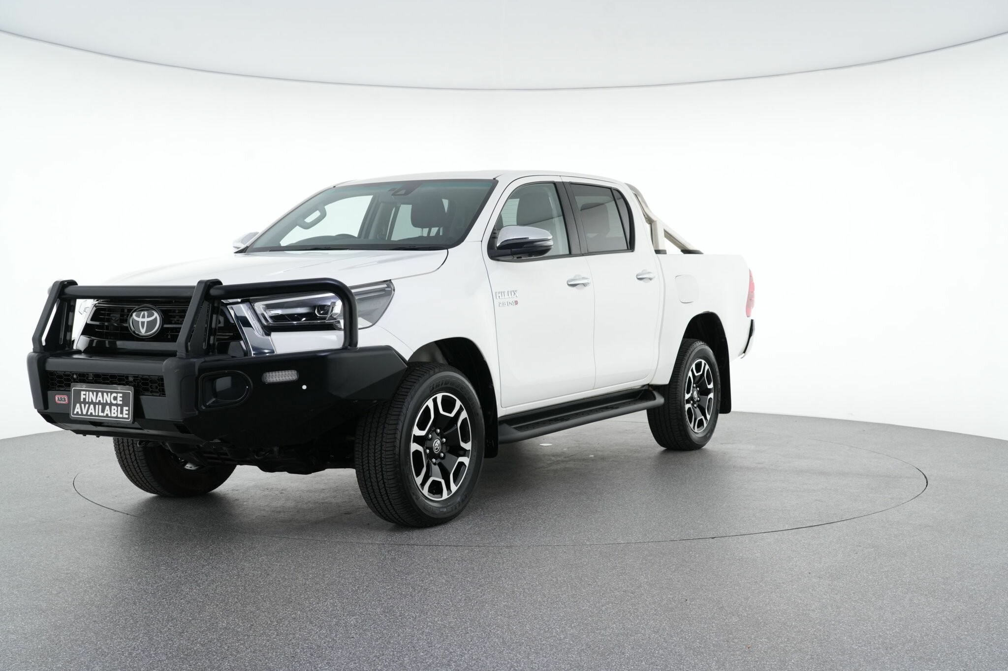 Toyota Hilux image 4