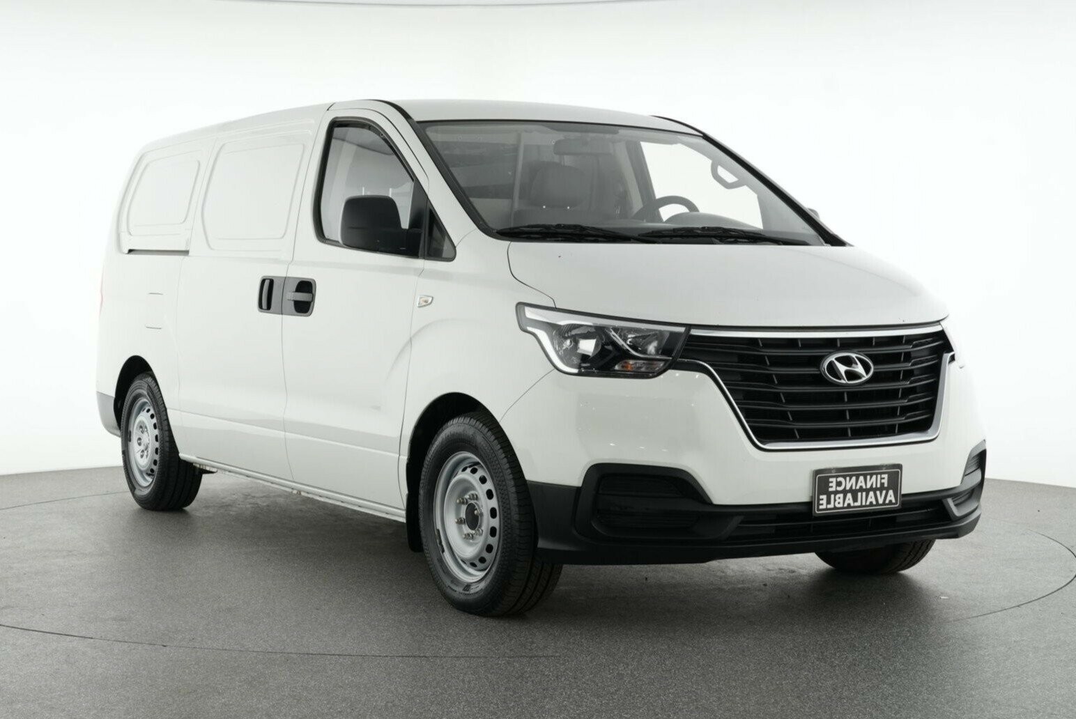 Hyundai Iload image 1