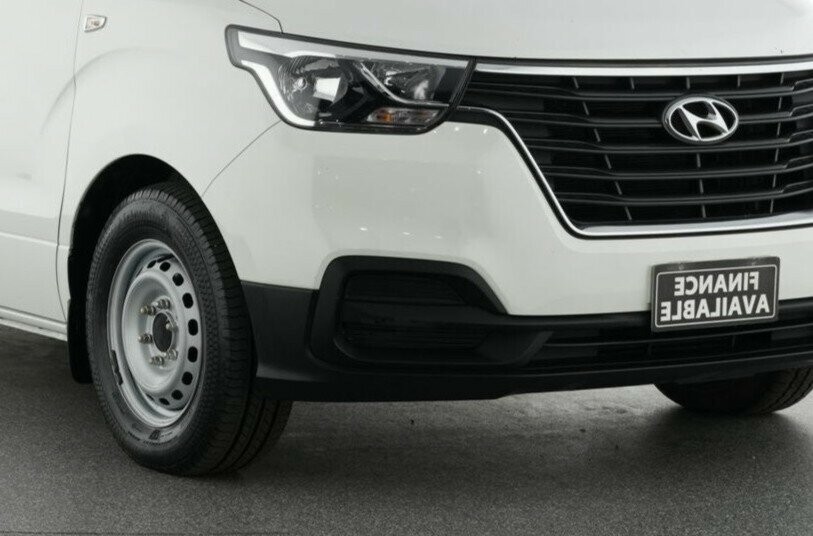 Hyundai Iload image 2