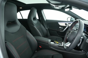 https://vehicle-cdn.autoleague.cloud/30641_U512029_14.jpg