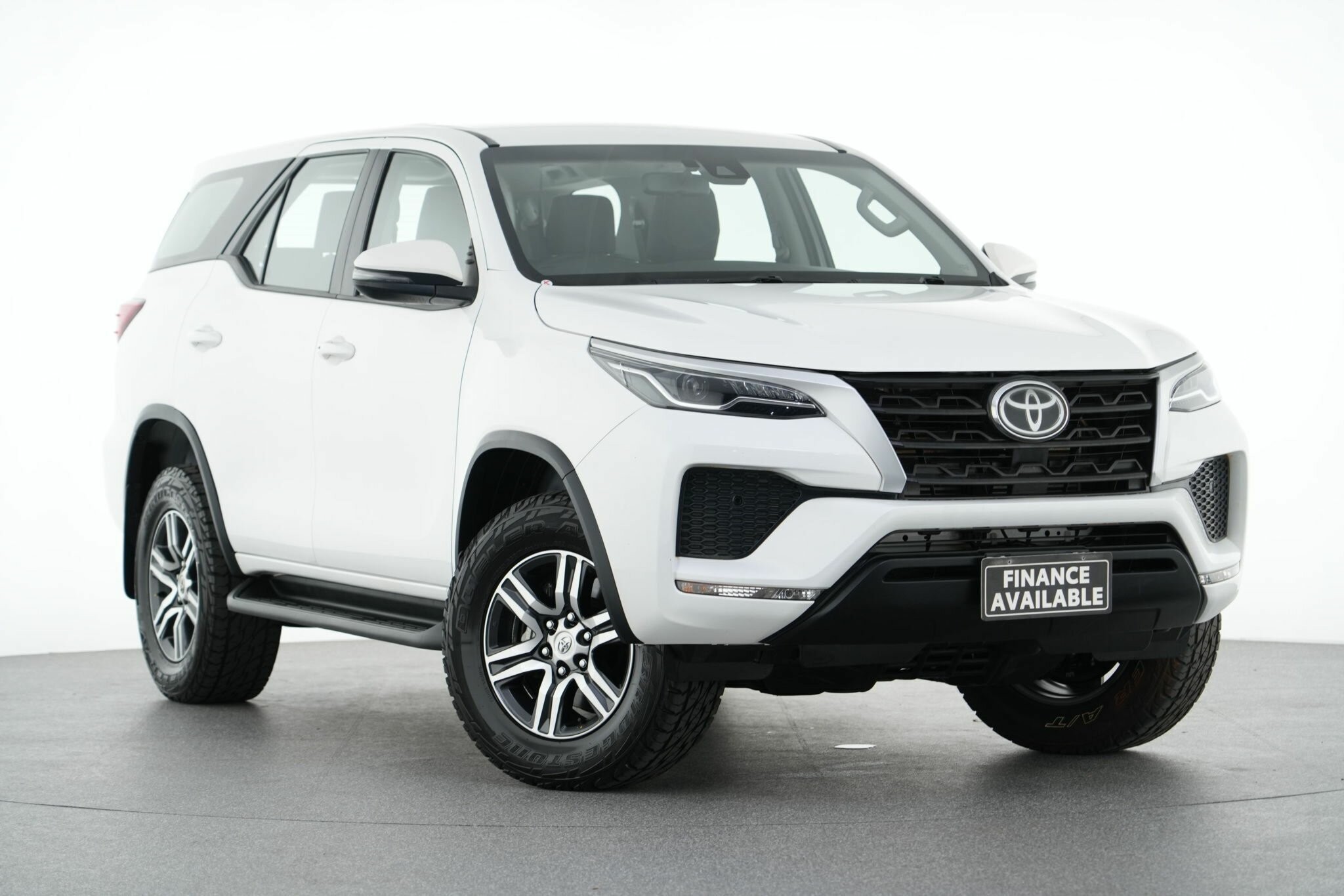 Toyota Fortuner image 1