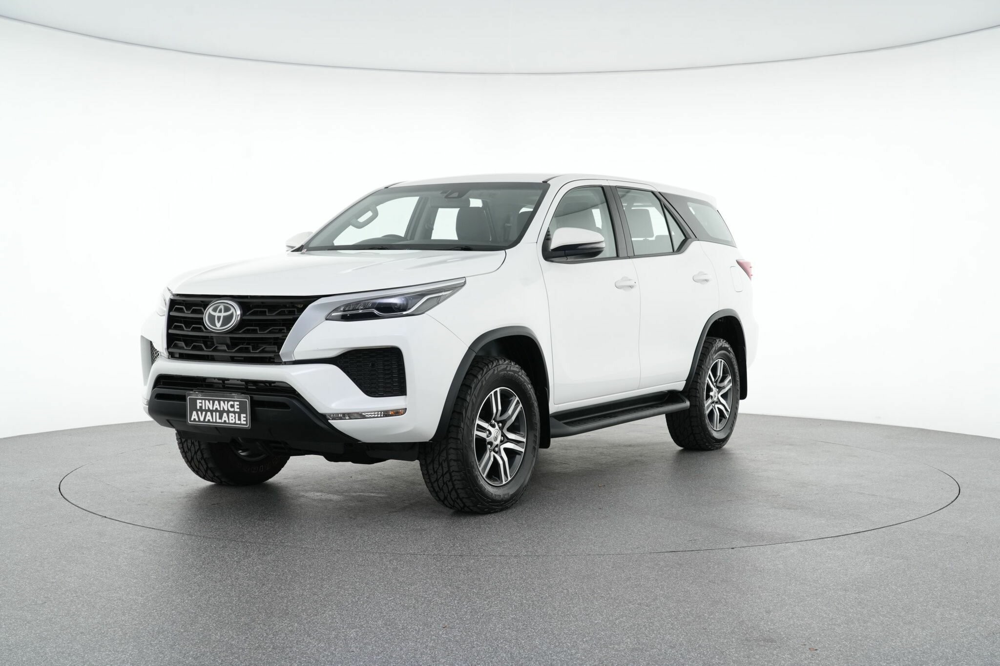 Toyota Fortuner image 4