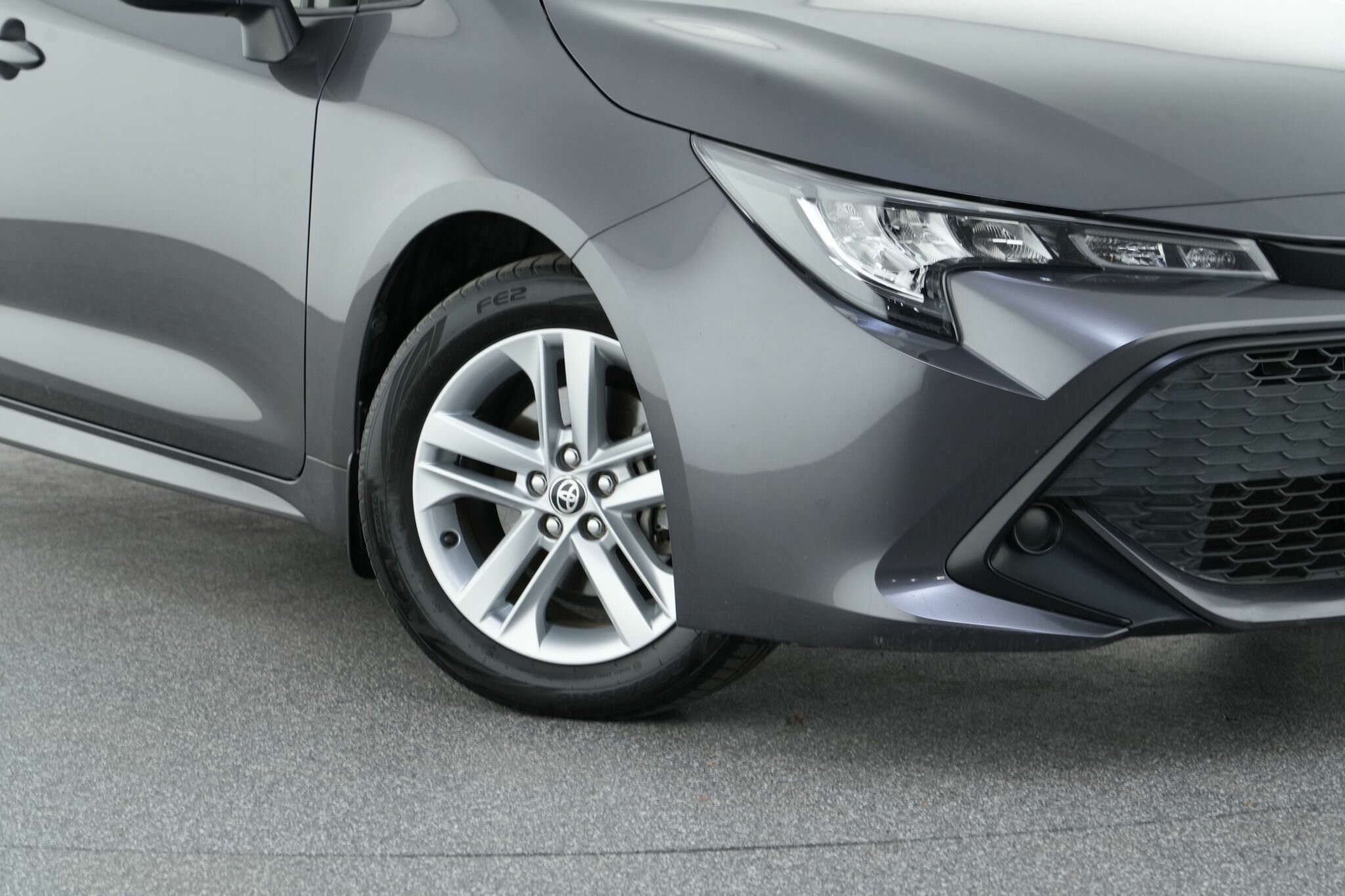 Toyota Corolla image 2