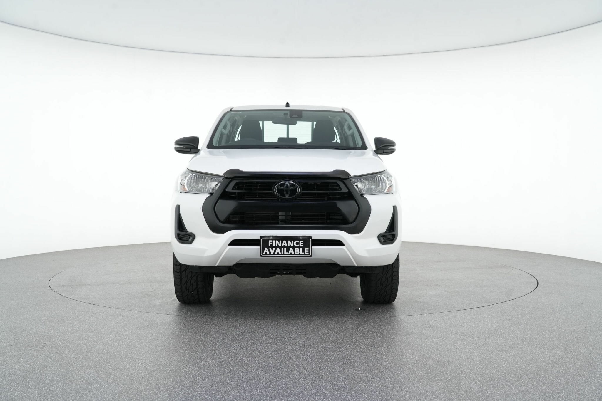 Toyota Hilux image 3