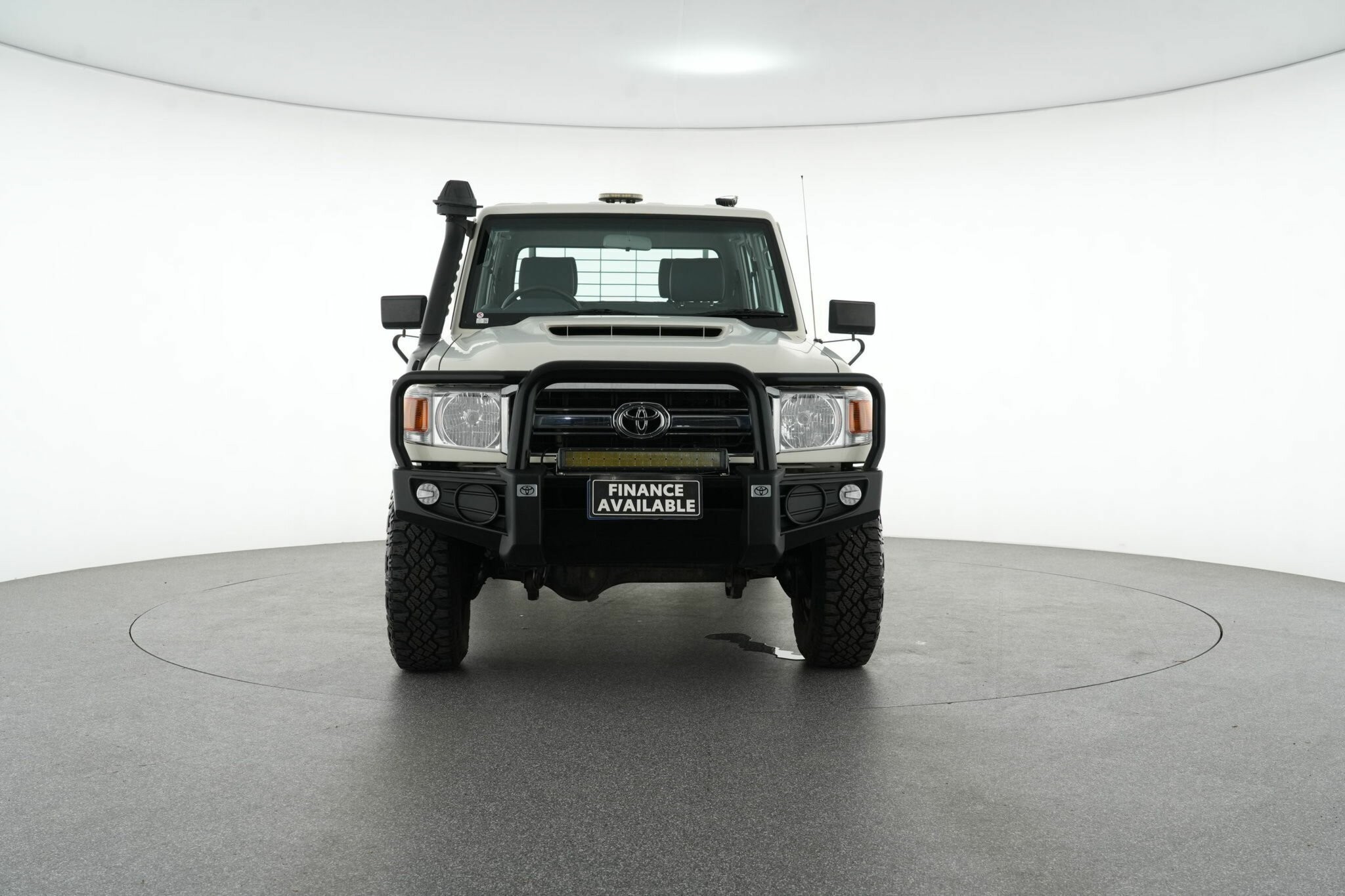 Toyota Landcruiser image 3