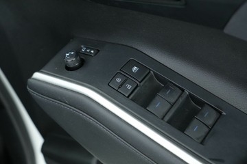 https://vehicle-cdn.autoleague.cloud/30641_U512083_16.jpg