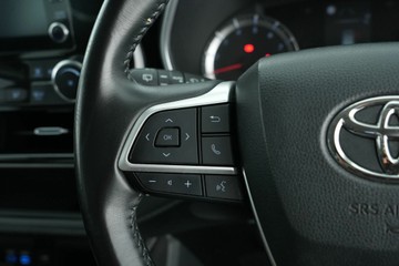 https://vehicle-cdn.autoleague.cloud/30641_U512083_17.jpg