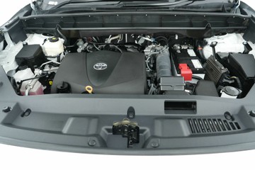 https://vehicle-cdn.autoleague.cloud/30641_U512083_26.jpg