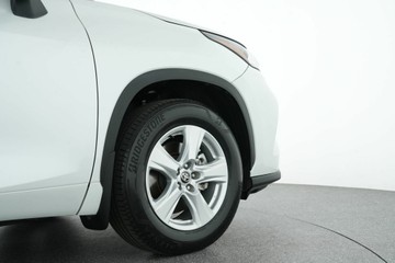 https://vehicle-cdn.autoleague.cloud/30641_U512083_8.jpg