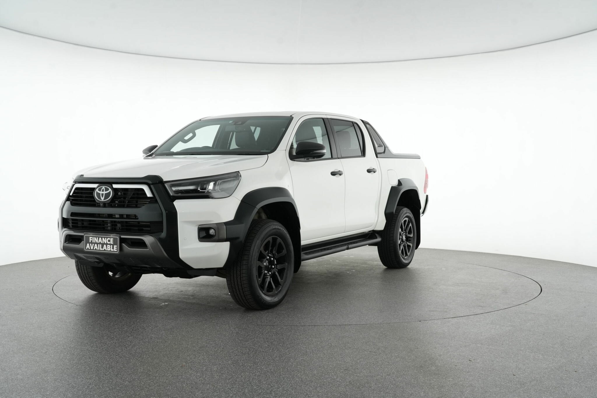 Toyota Hilux image 4