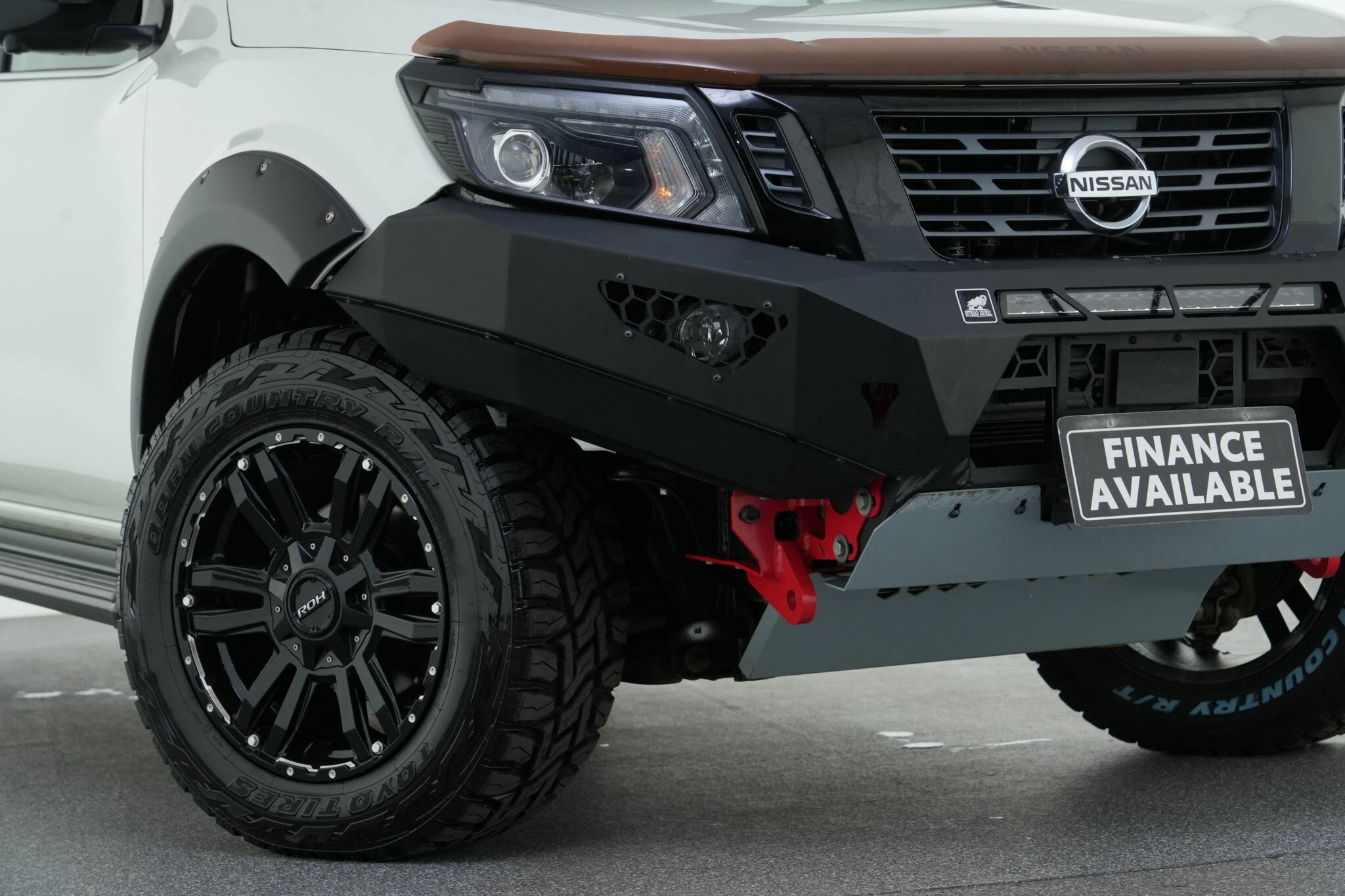 Nissan Navara image 2