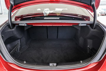 https://vehicle-cdn.autoleague.cloud/30641_U512097_12.jpg
