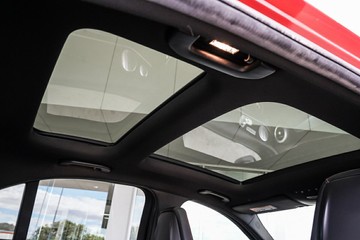 https://vehicle-cdn.autoleague.cloud/30641_U512097_15.jpg