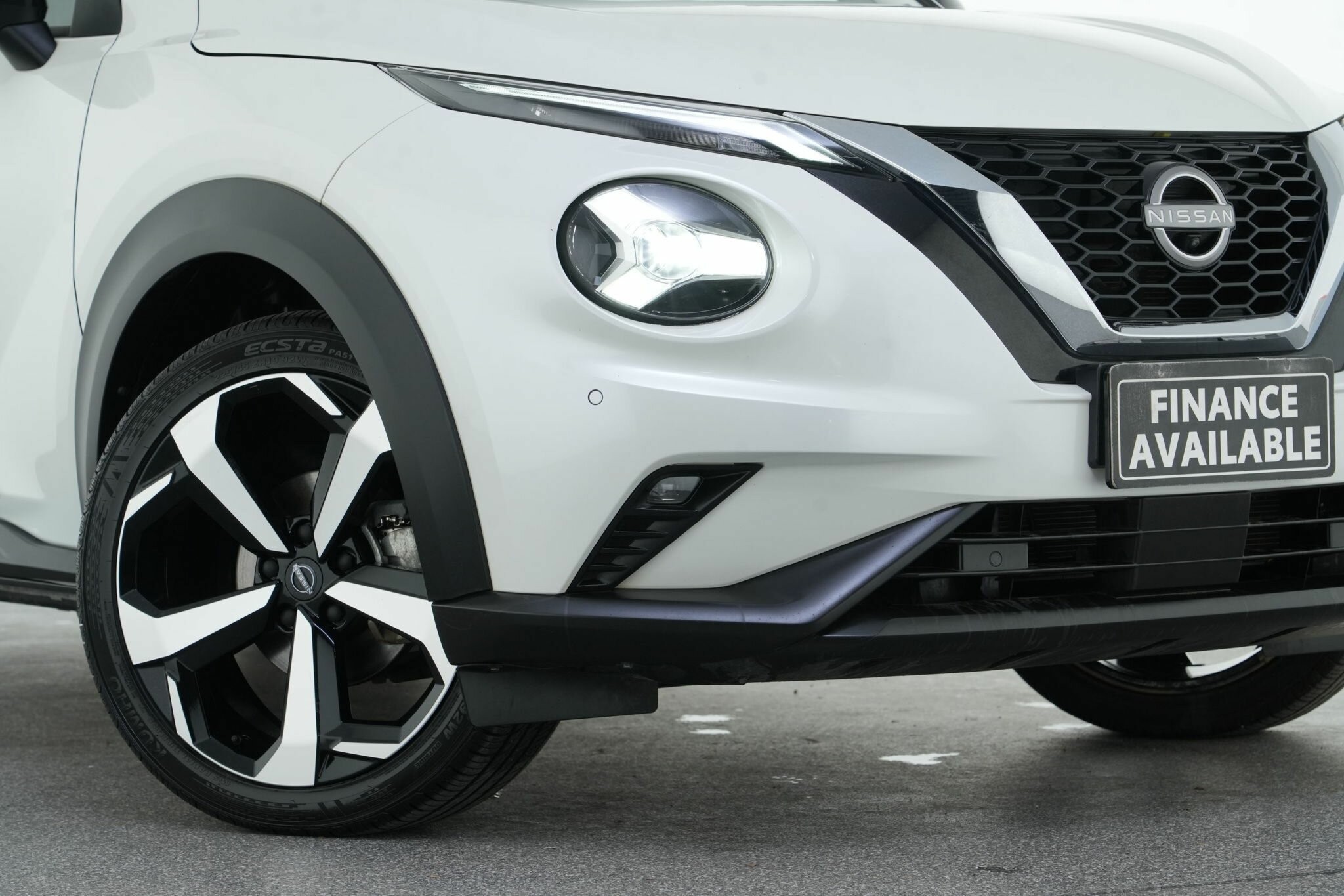 Nissan Juke image 2