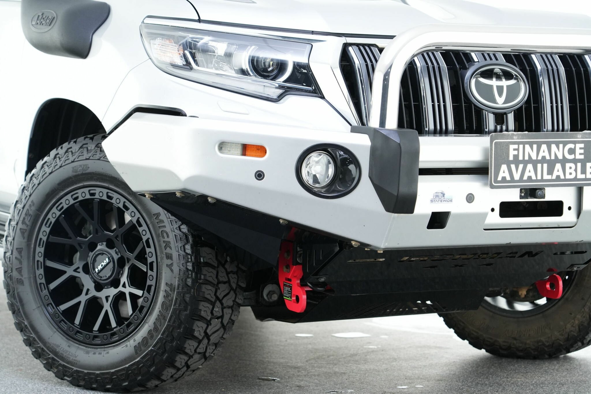 Toyota Landcruiser Prado image 2