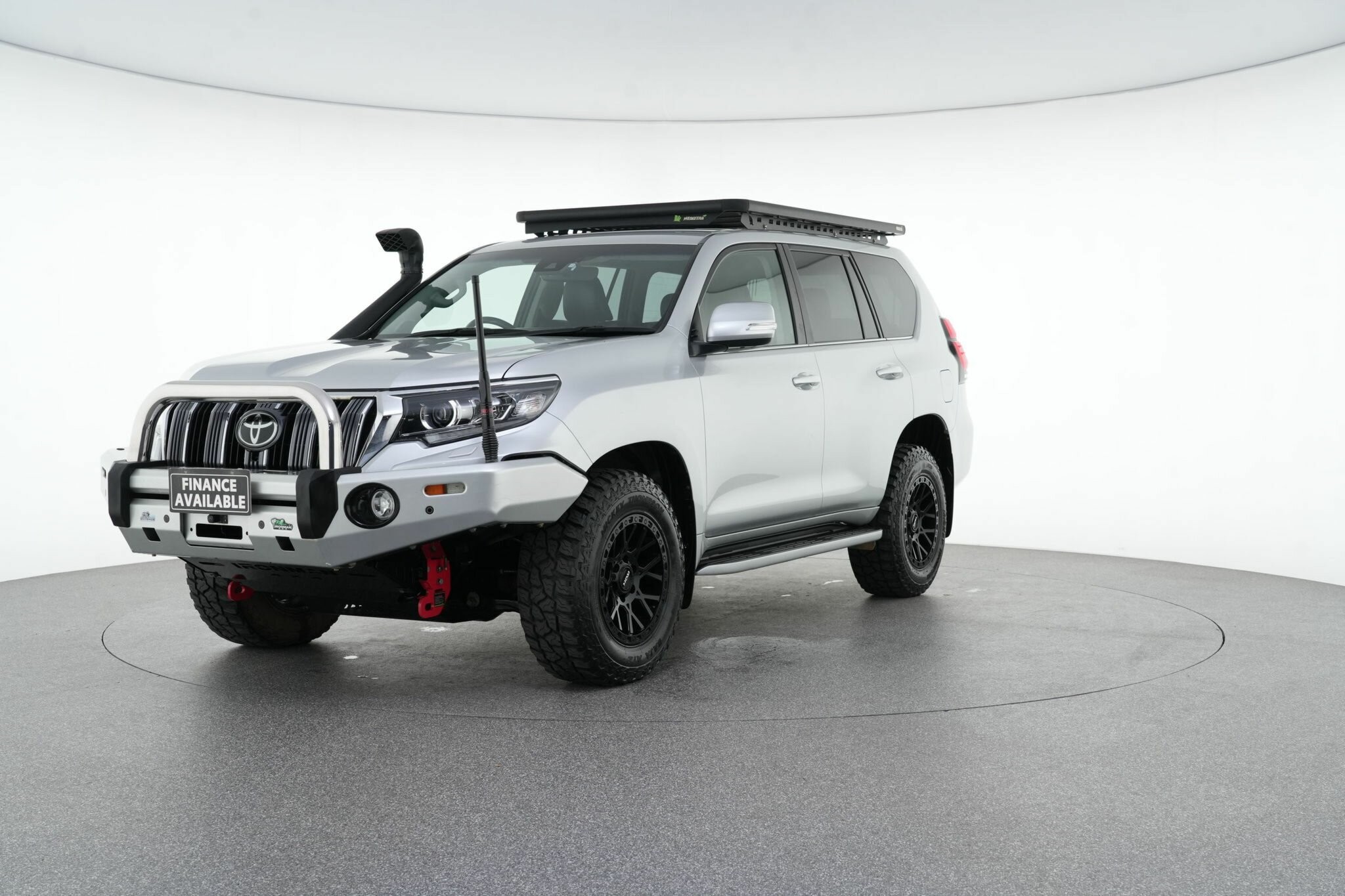 Toyota Landcruiser Prado image 4