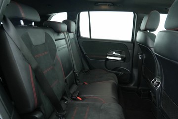 https://vehicle-cdn.autoleague.cloud/30641_U512109_13.jpg