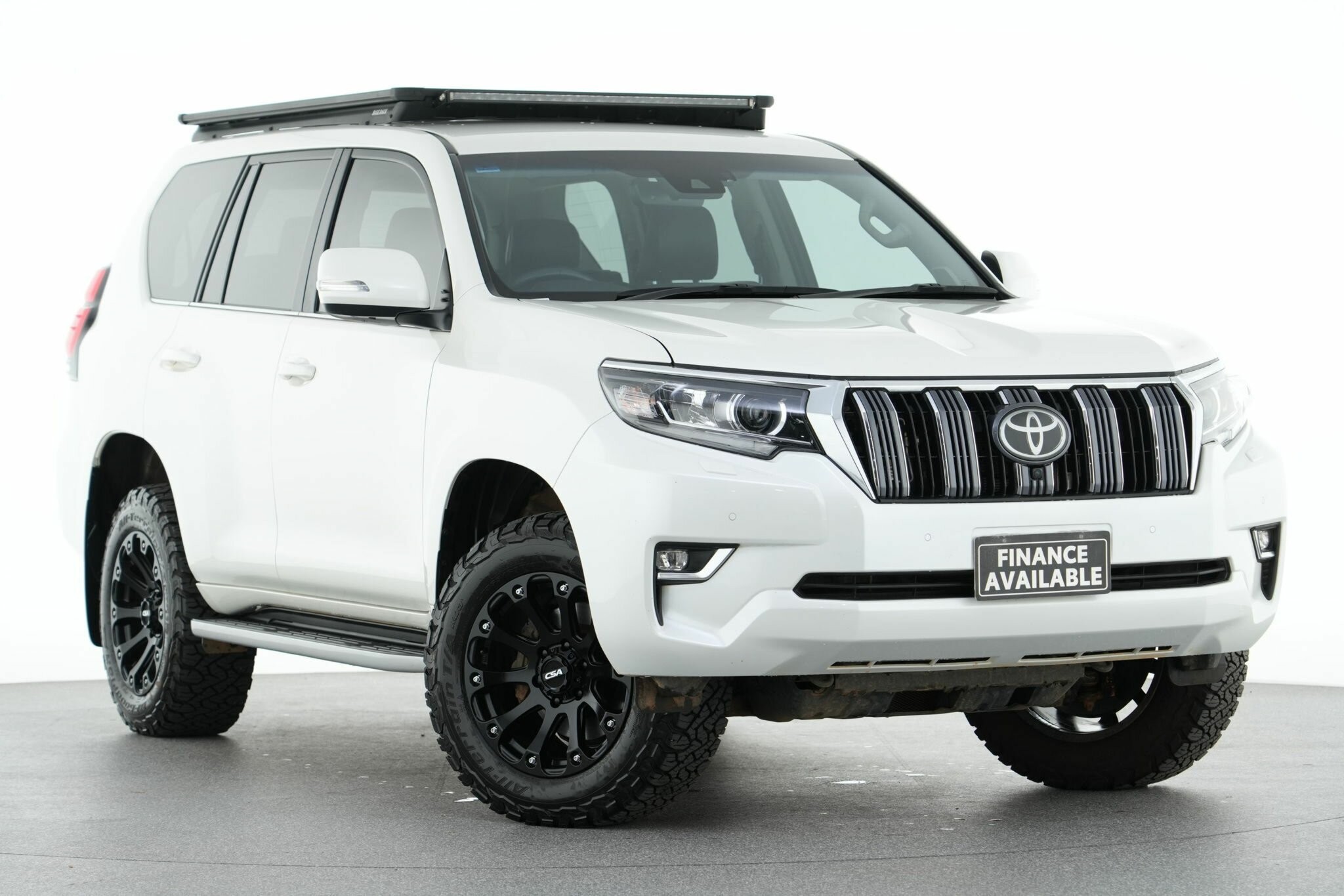 Toyota Landcruiser Prado image 1
