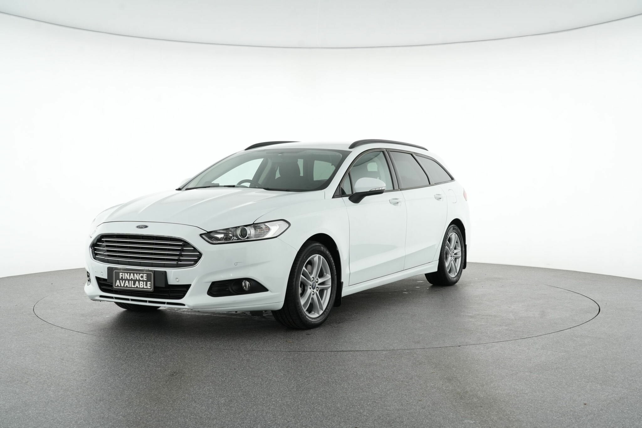 Ford Mondeo image 4