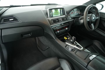 https://vehicle-cdn.autoleague.cloud/30641_U512142_26.jpg