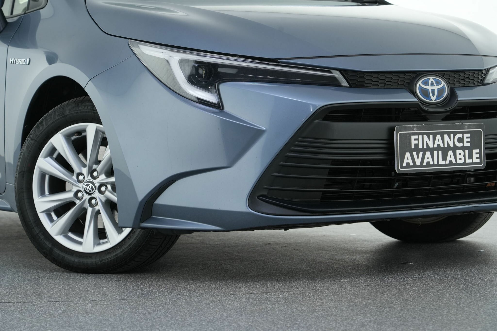 Toyota Corolla image 2