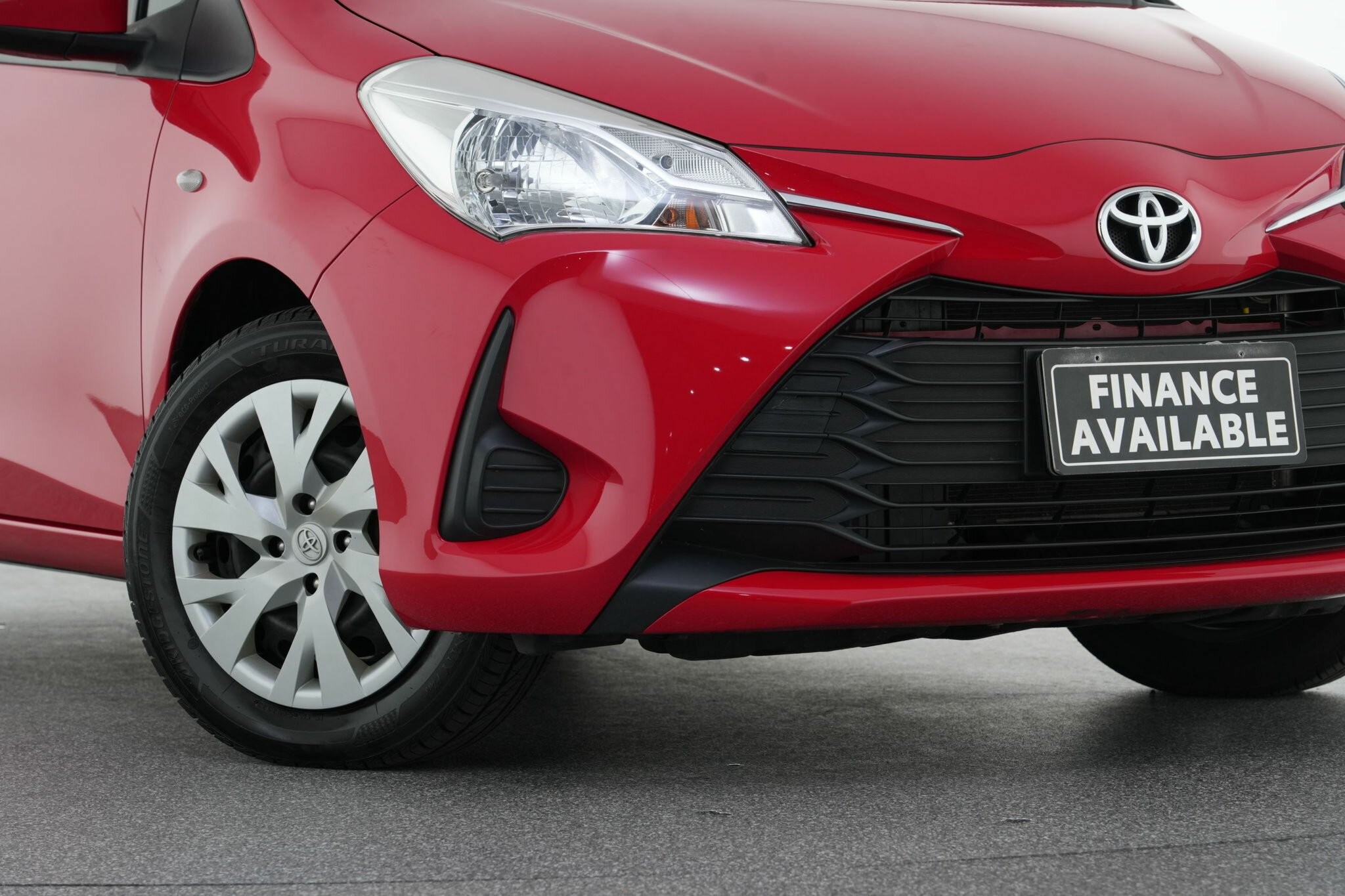 Toyota Yaris image 2