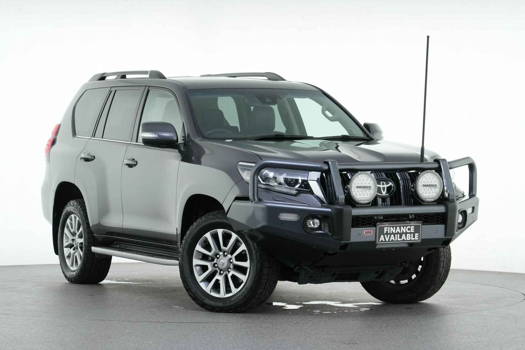 Toyota Landcruiser Prado image 1