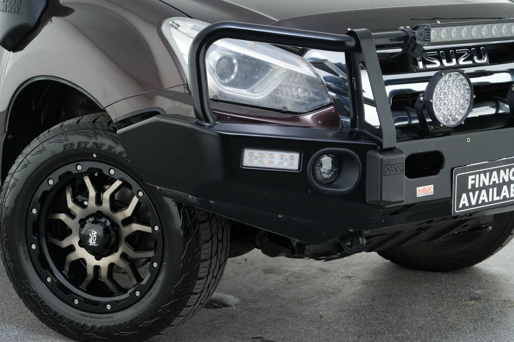 Isuzu Mu-x image 2