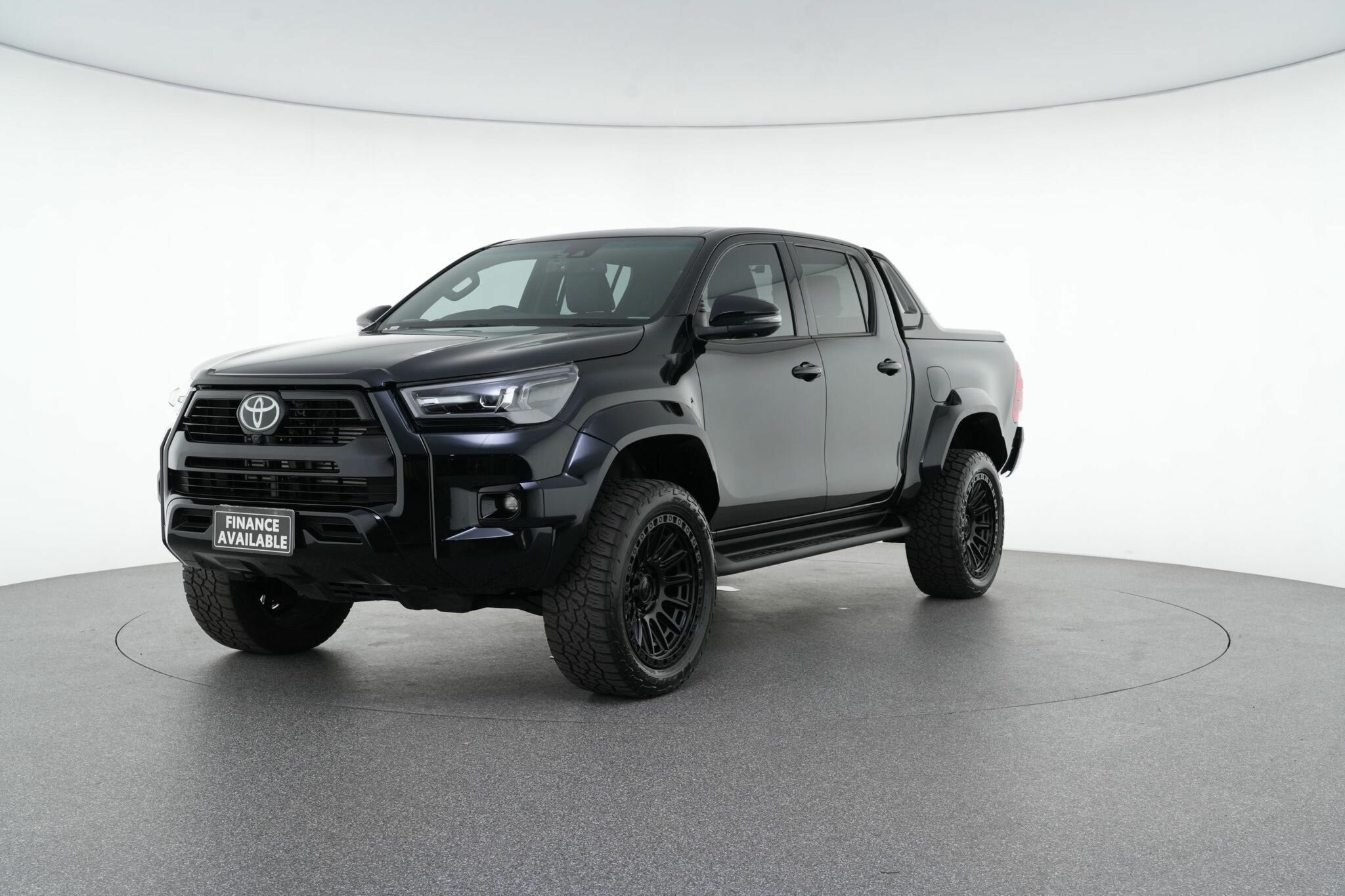 Toyota Hilux image 4