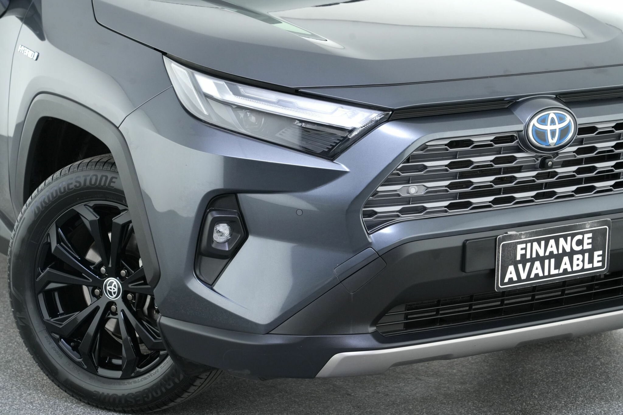 Toyota Rav4 image 2