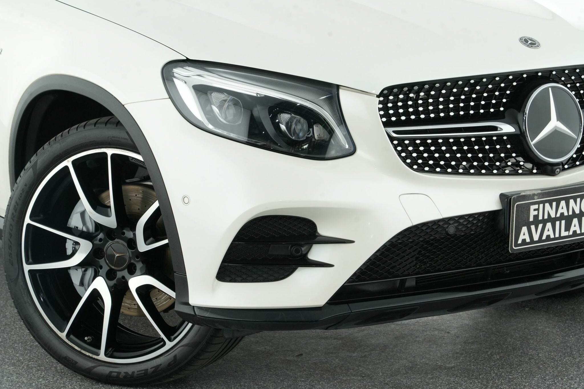 Mercedes Benz Glc-class image 2