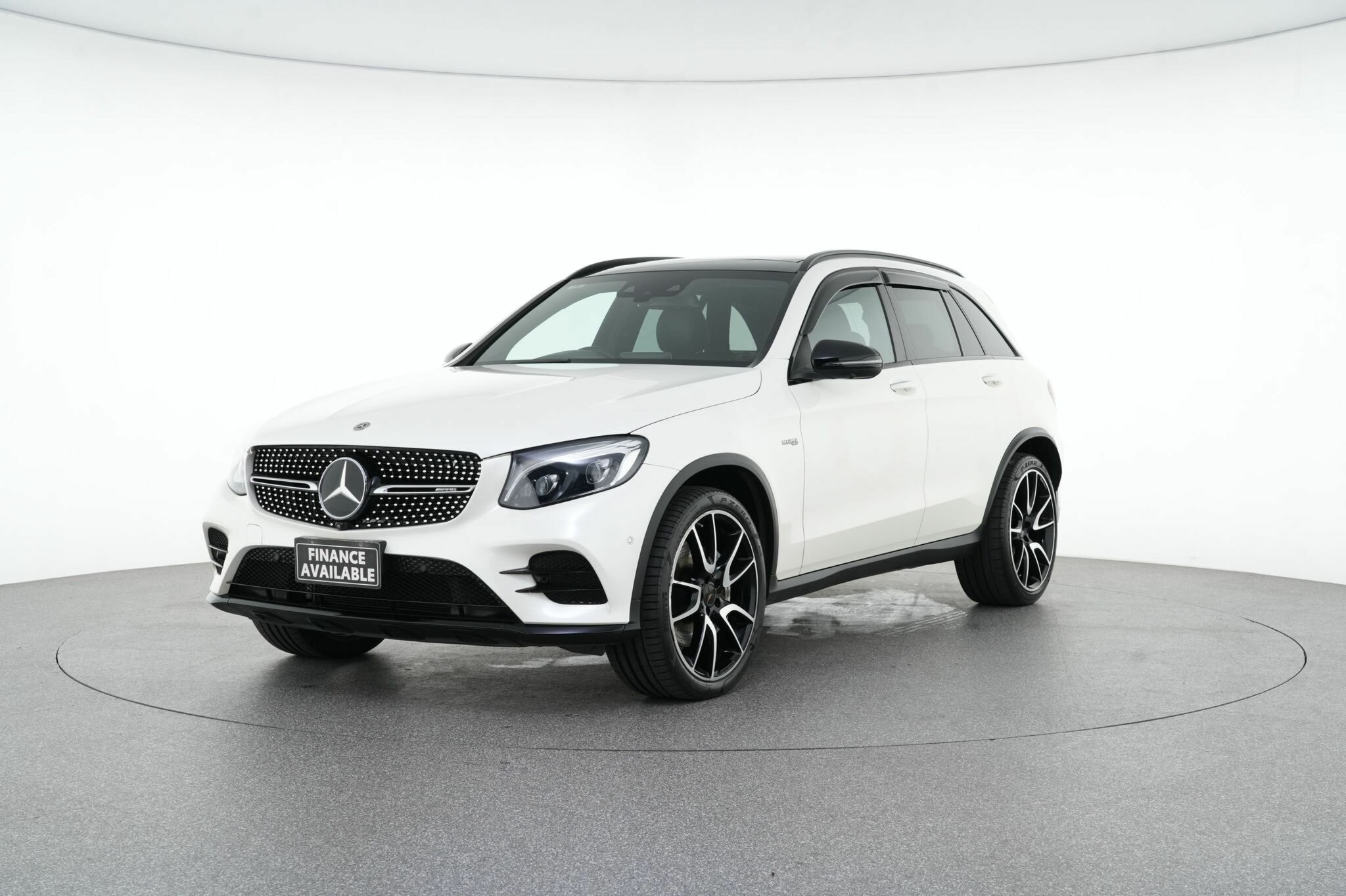 Mercedes Benz Glc-class image 4