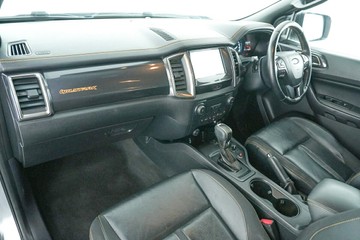 https://vehicle-cdn.autoleague.cloud/30641_U512206_25.jpg