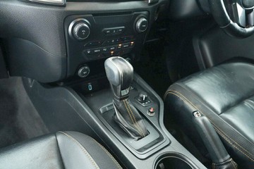 https://vehicle-cdn.autoleague.cloud/30641_U512206_27.jpg