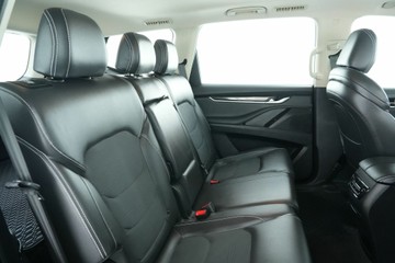https://vehicle-cdn.autoleague.cloud/30641_U512207_13.jpg