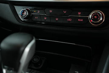 https://vehicle-cdn.autoleague.cloud/30641_U512207_24.jpg