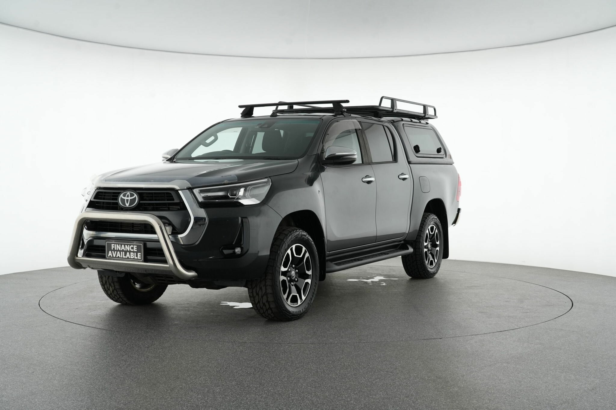 Toyota Hilux image 4