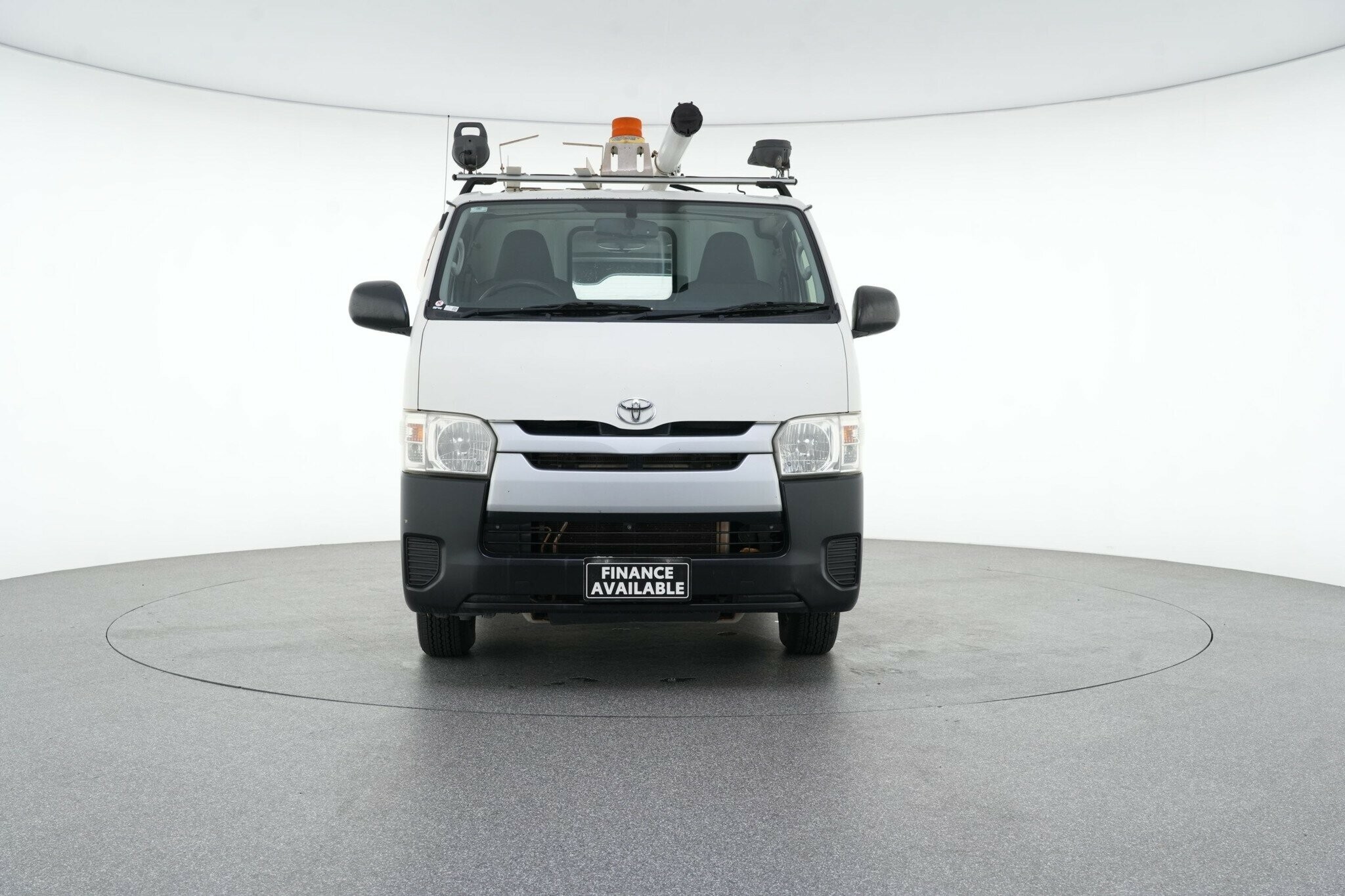 Toyota Hiace image 3