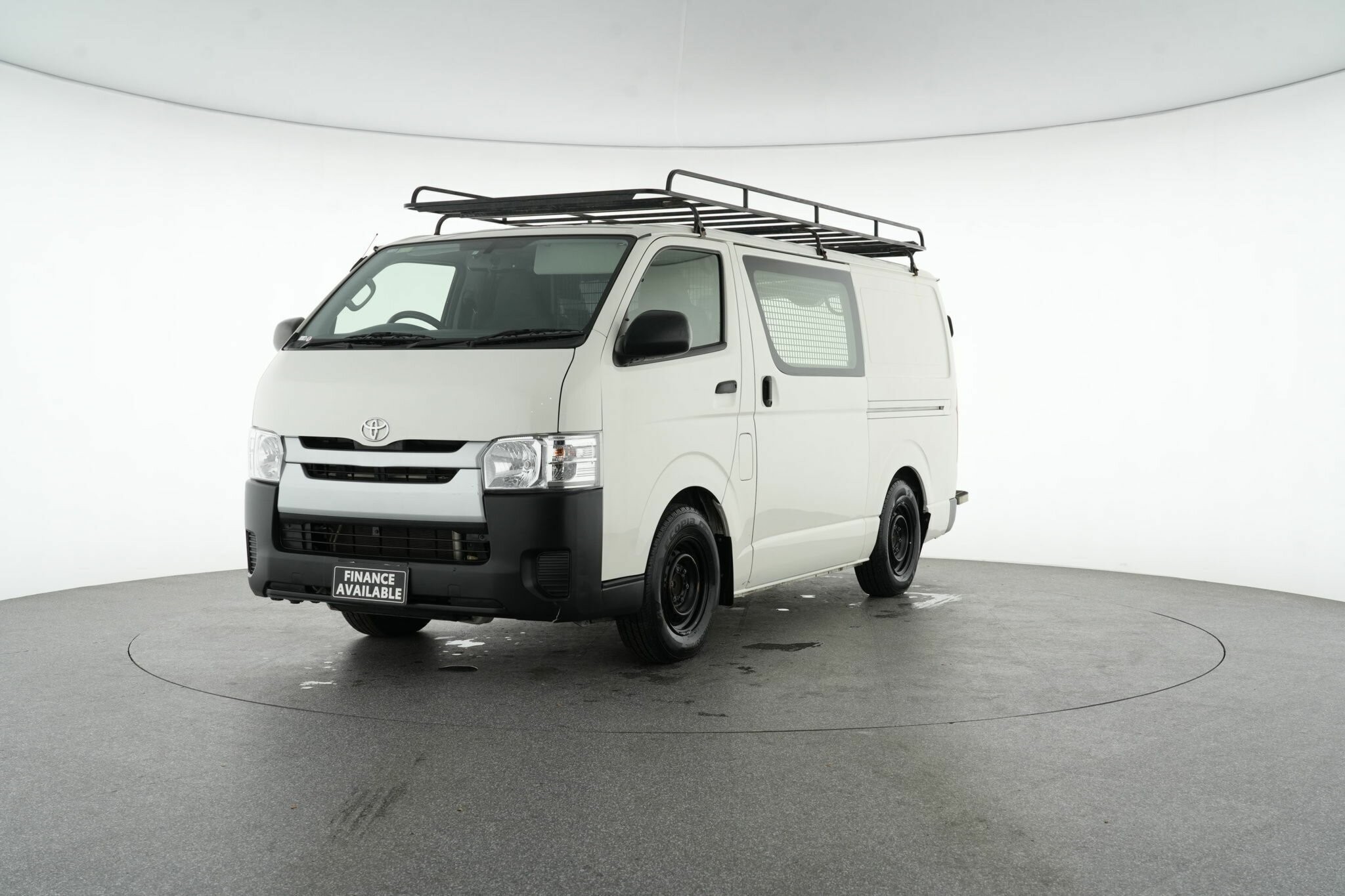 Toyota Hiace image 4