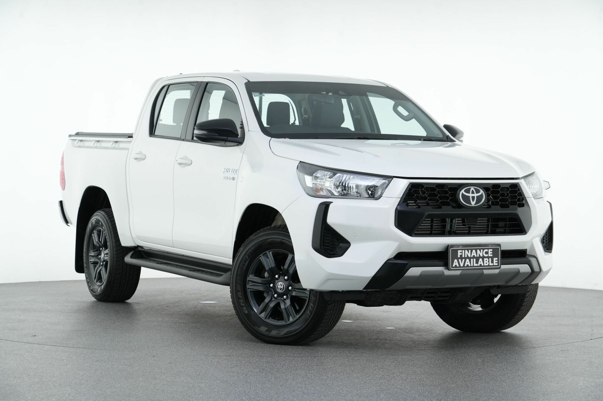 Toyota Hilux image 1