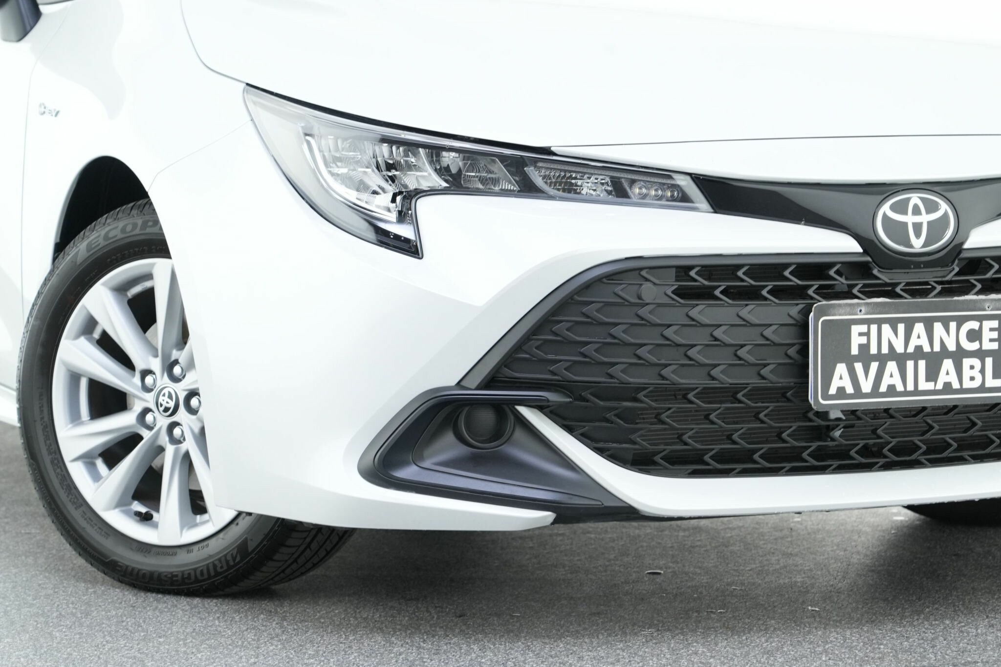 Toyota Corolla image 2