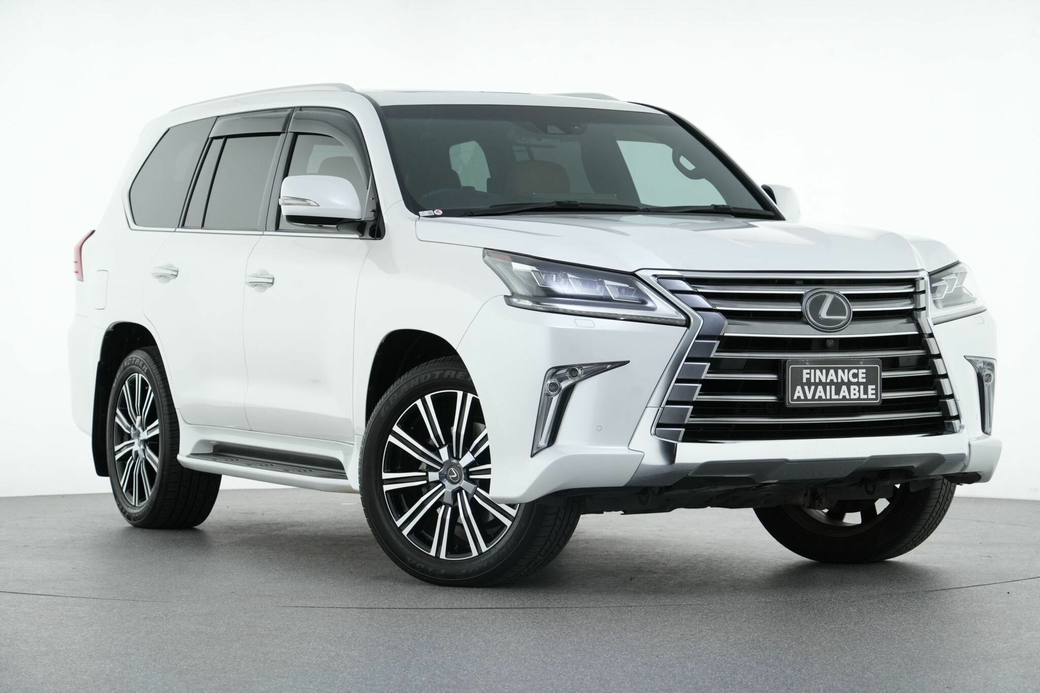 Lexus Lx image 1