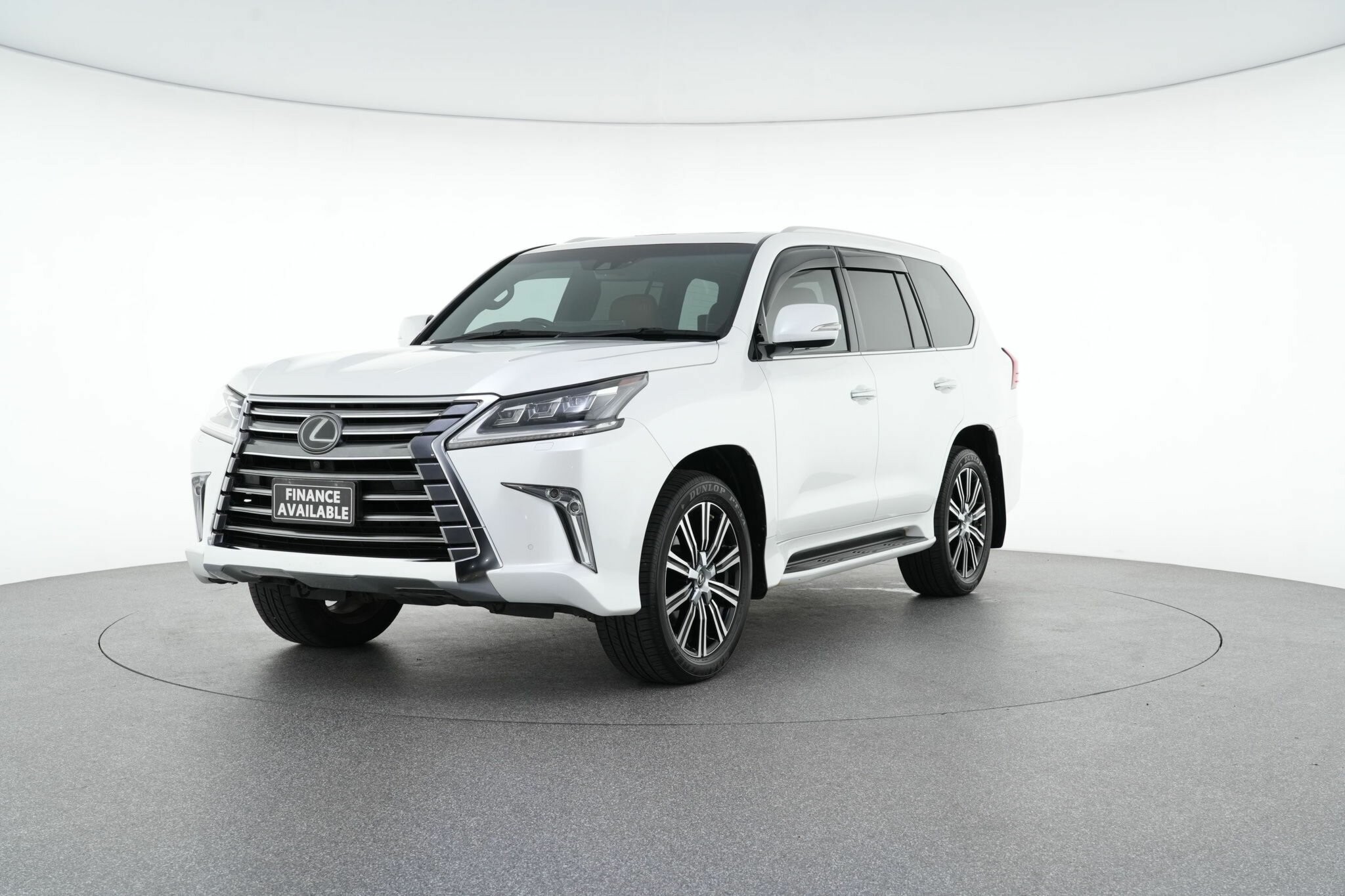 Lexus Lx image 4